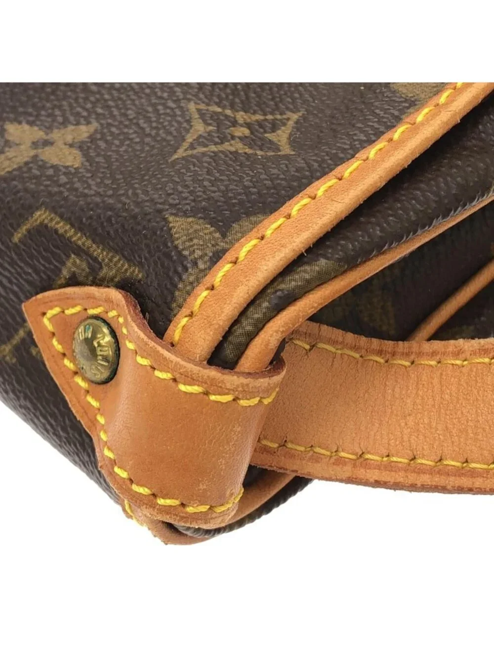 Louis Vuitton Monogram Saumur 30